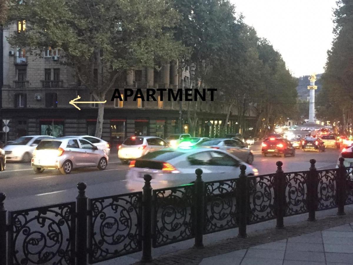 Apartment Gallery Rustaveli 1 Tbilisi Buitenkant foto